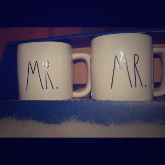 rae dunn Other - MR. & MR Rae Dunn Mug Set